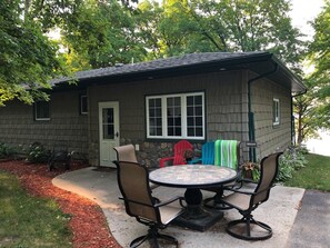 Outdoor dining - 2 bedroom 2 Bath House with detached garage on Beautiful Rose Lake! (Frazee)