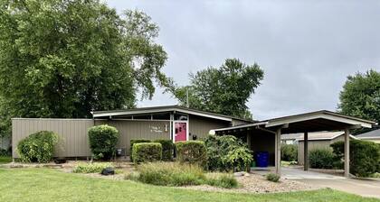 Mid-Century Style & Class In Quiet NE Location