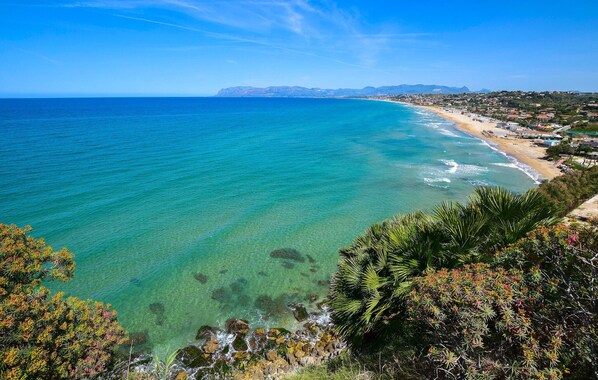 Beach nearby, fishing - Amazing home in Trappeto with WiFi (Trappeto)