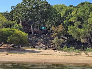 Exterior - Waterfront Stay with Sandy Beach (Eufaula)
