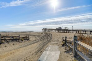 Una spiaggia nelle vicinanze