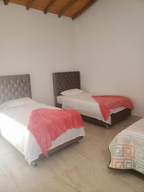 Free WiFi, bed sheets - Hotel Finca Villa Nathaly (Piedecuesta)
