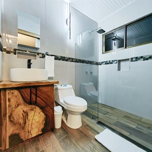 Business Room | Bathroom