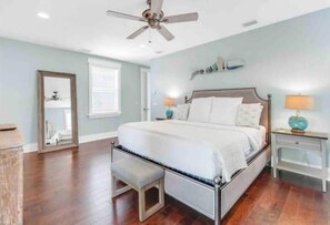 4 عدّة غرف نوم ومكواة/لوح كي وواي فاي مجانًا وملاءات أسرّة