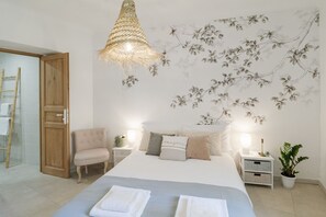 2 habitaciones, tabla de planchar con plancha, wifi y ropa de cama 