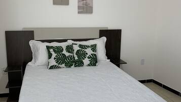 Room | 6 bedrooms, free rollaway beds, free WiFi, bed sheets