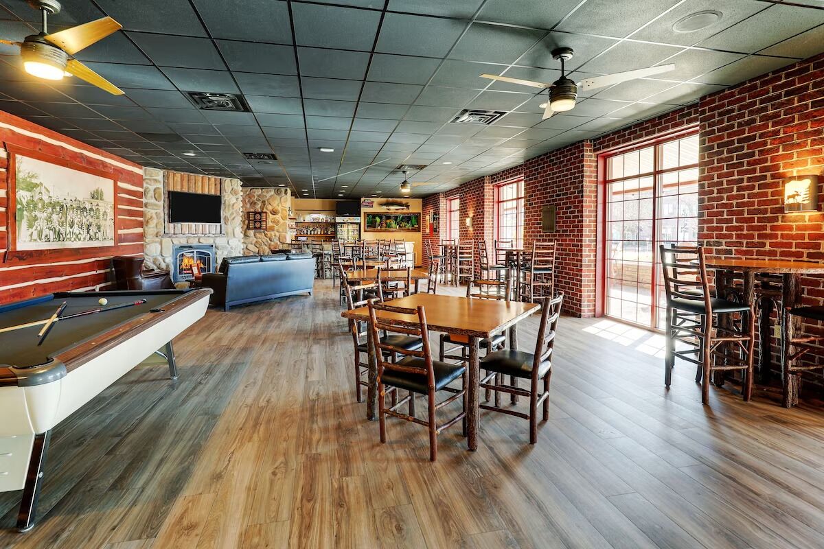 Modern Stay In Moline | 4.0 Mi To Figge Art Museum | Downtown Attractions - Davenport, IA
