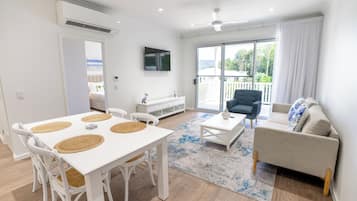 Signature Apartment, 1 Bedroom | 1 bedroom, premium bedding, pillow-top beds, individually decorated
