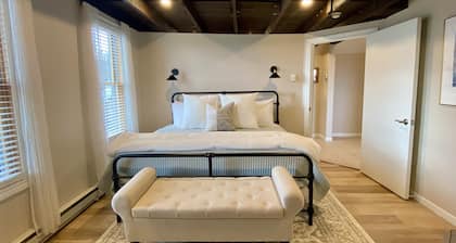 Spacious, renovated barn apartment within walking distance to Lake Superior.