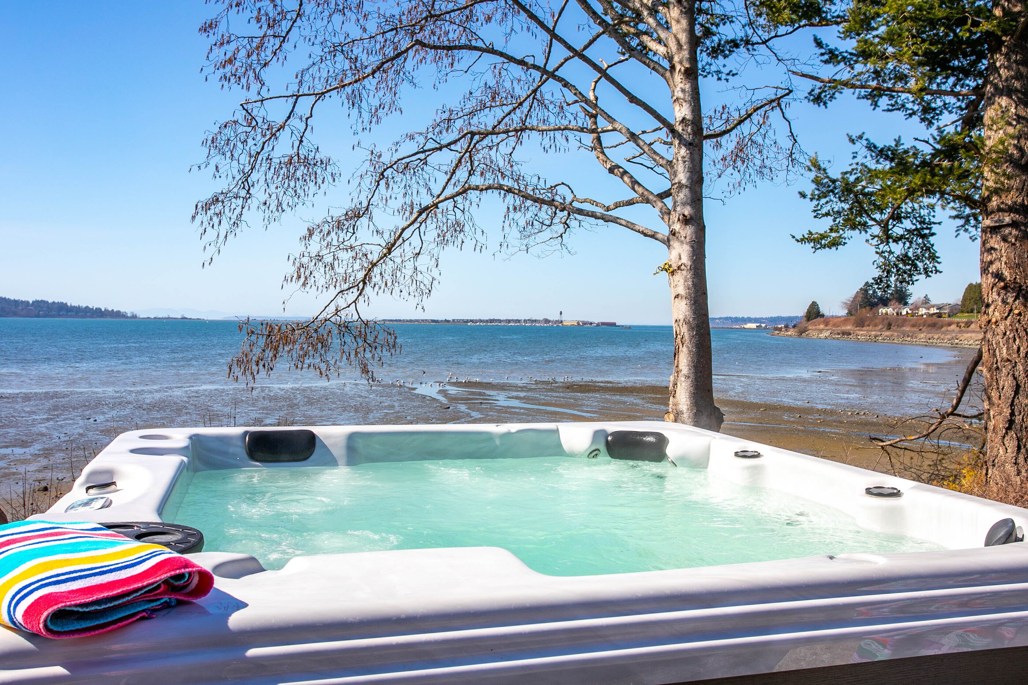 Tina de hidromasaje al aire libre