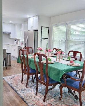 Dining - Amazing Women’s and Men’s Masters Tournament Rental- Fully Remodeled. (Martinez)