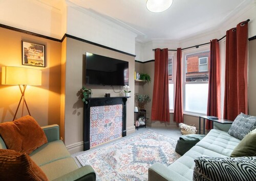 Best Work Stays | 4 Bedrooms | Washer | Free Parking