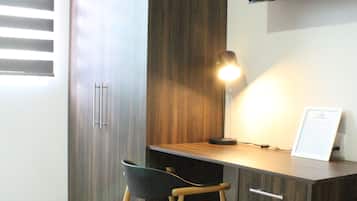 Deluxe studio suite | Verduisterende gordijnen, een strijkplank/strijkijzer, gratis wifi