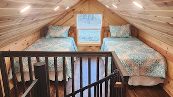 3 bedrooms, iron/ironing board, travel crib, WiFi