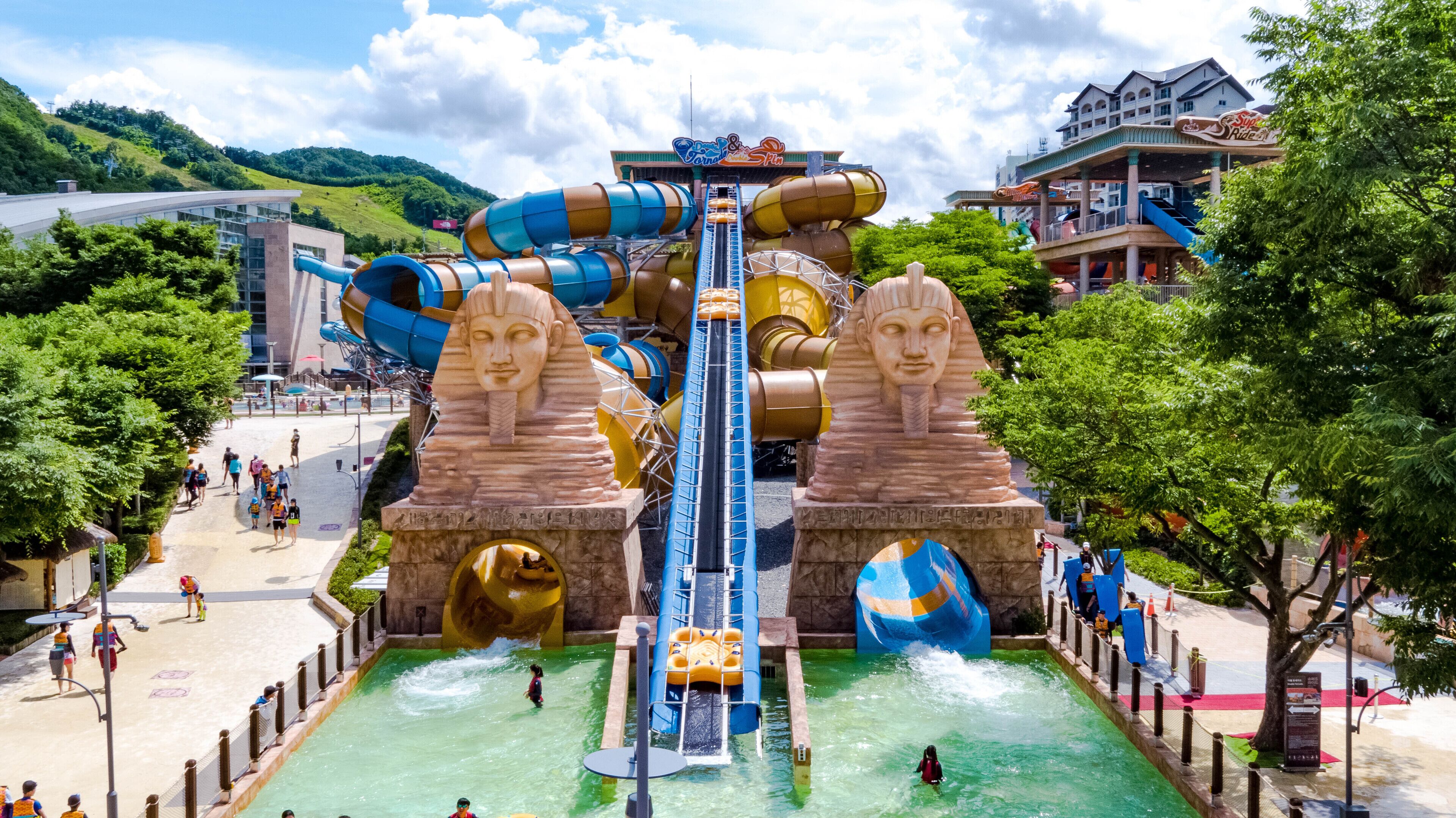 高級寢具、免費 Wi-Fi、床單