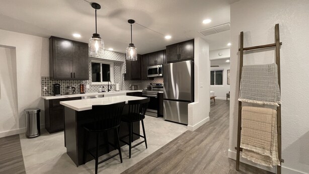Kaffetrakter/tekoker, kjøleskap, mikrobølgeovn og ovn