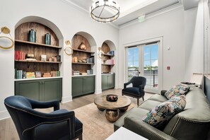 Smart TV, books - The Wallace Suite | 5 Minutes from I65 | In the heart of Cullman (Cullman)