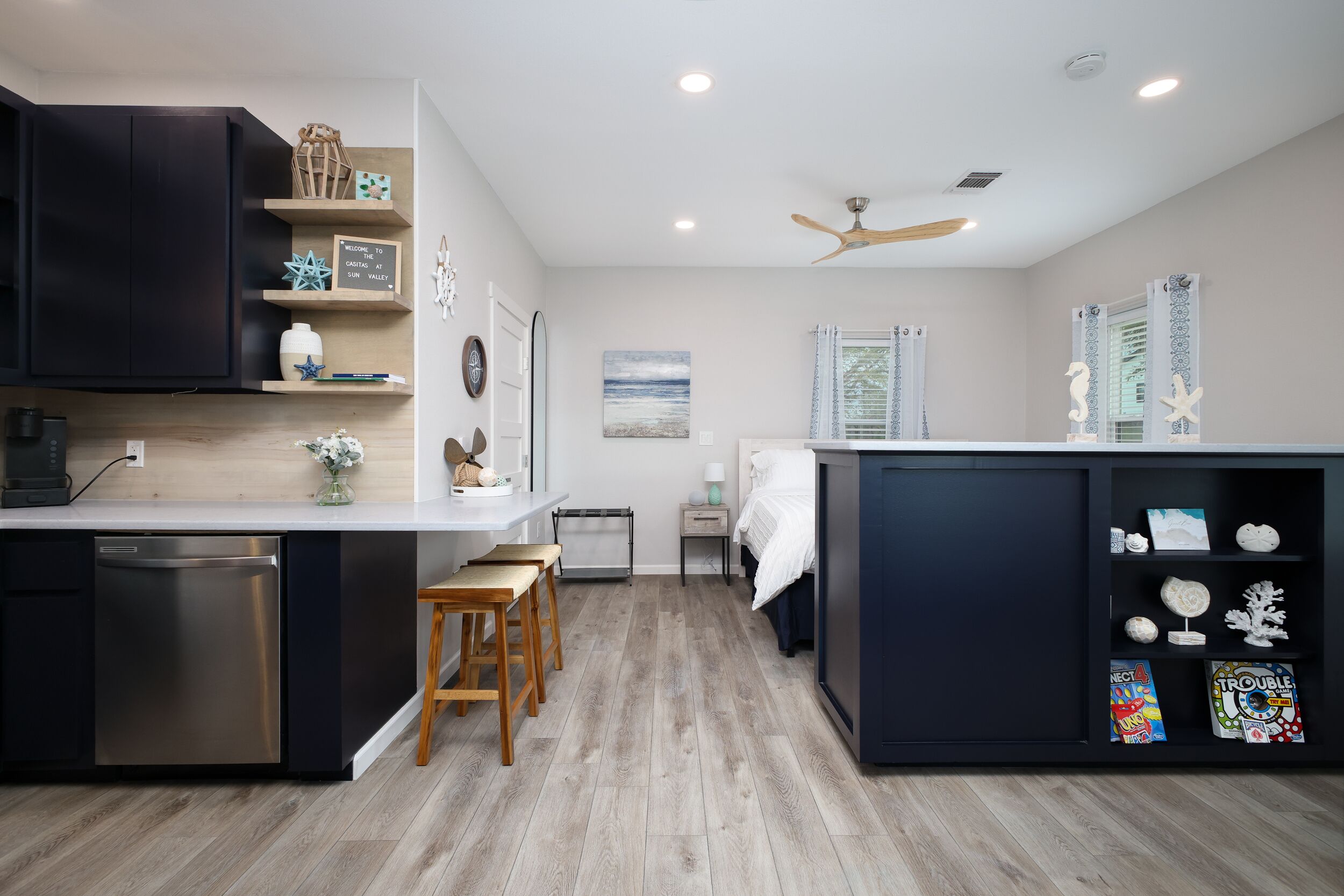 1 habitación, tabla de planchar con plancha, wifi gratis y ropa de cama 