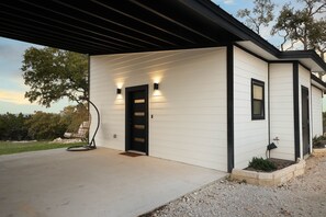 Exterior - 2 Serene Hill Country Casitas~Scenic View~Patio (Spring Branch)