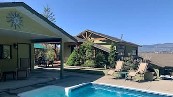 Piscine extérieure, piscine chauffée