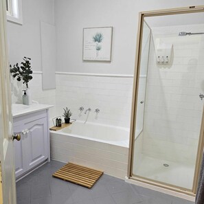Hårtørrer, håndklæder, Sæbe, Shampoo
