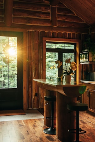 Dining. Hidden Creekside Cabin
