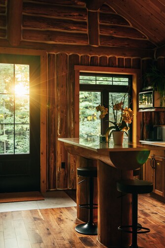 Hidden Creekside Cabin 