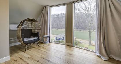 Lake House Living. Relax with the whole family at this peaceful place to stay.