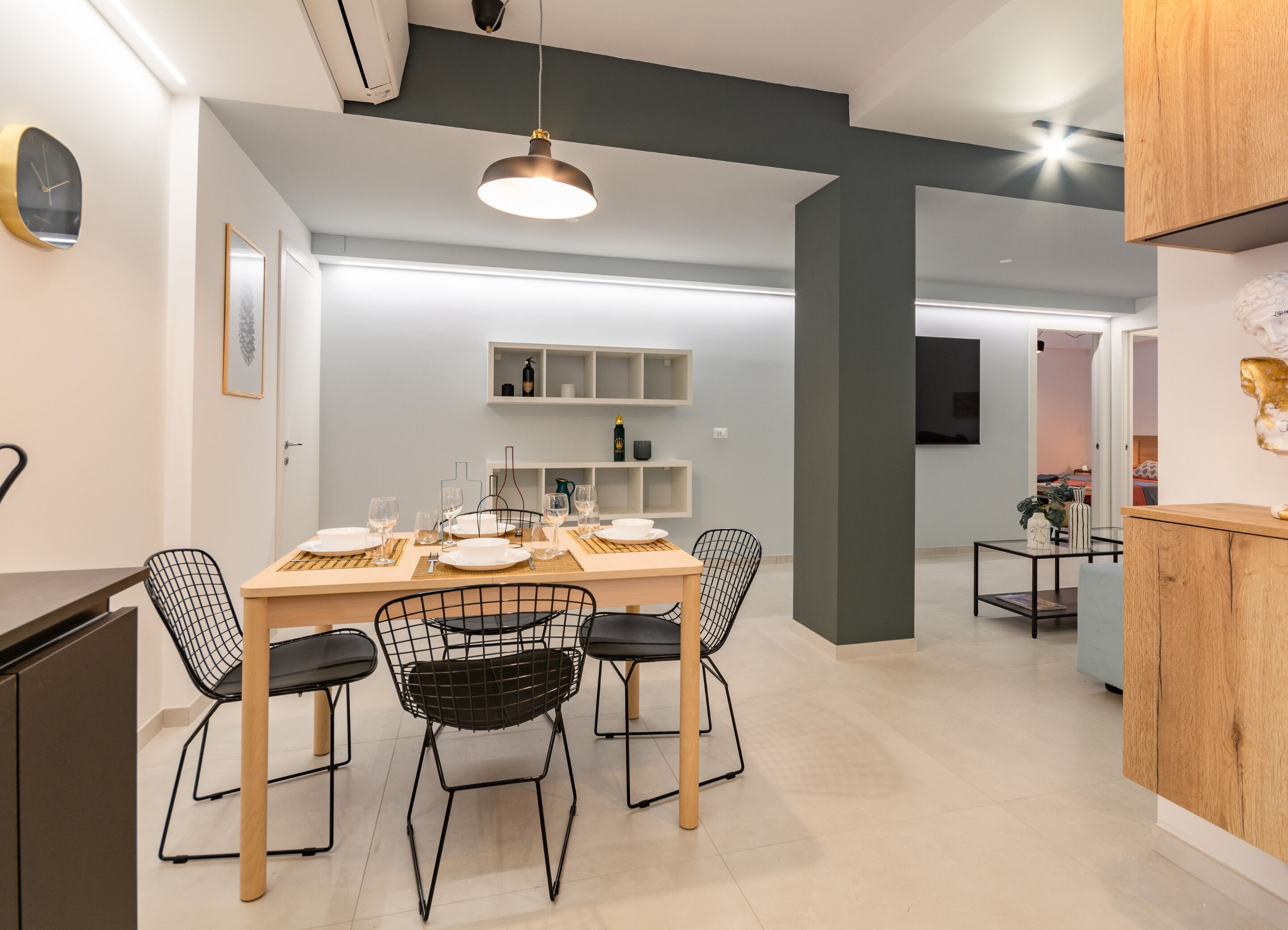 City Room | In-room dining