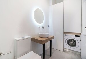 Hair dryer, towels - VLC HOST - Bellvis E (Valencia)