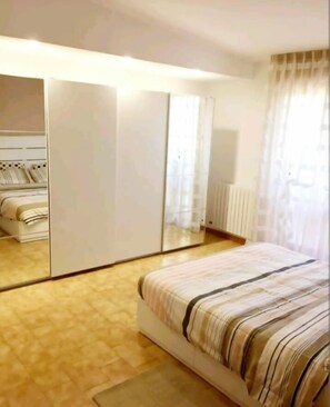 2 bedrooms