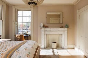 6 bedrooms, iron/ironing board, WiFi, bed sheets - Serene Estate: Heated Pool, Tennis, Sauna, Hot Tub (Catskill)