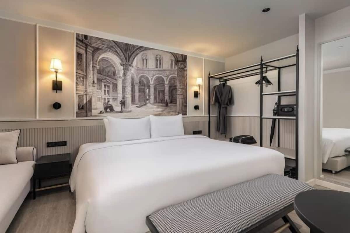 2 habitaciones, artículos del minibar gratis y escritorio