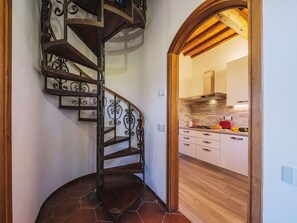 Interior - Beautiful private villa for 8 guests with WIFI, private pool, A/C, TV, patio and pets allowed (Massarosa)