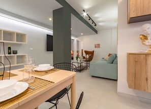 City Room | In-room dining - Battle Kitchen Loft (Milan)