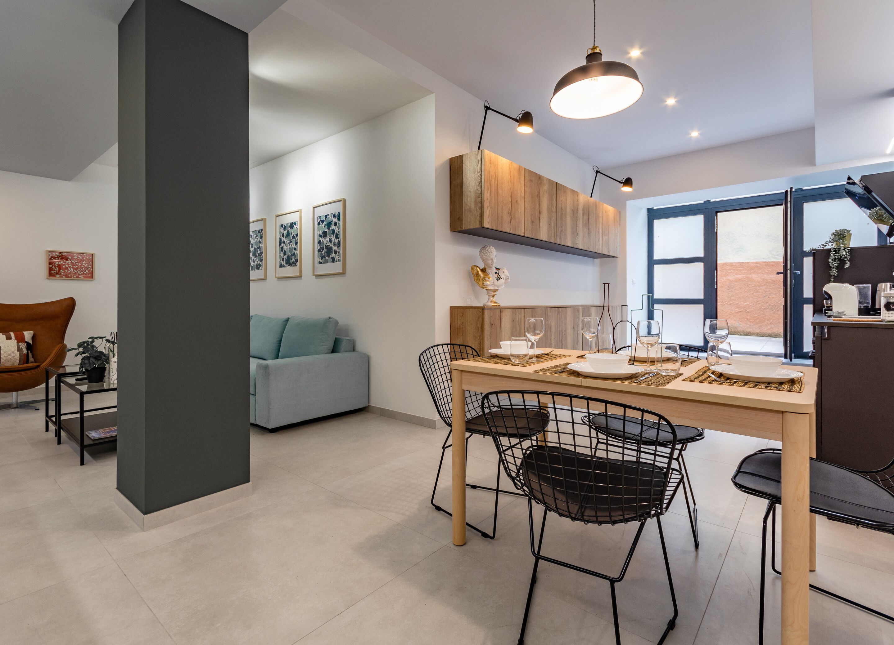 City Room | In-room dining