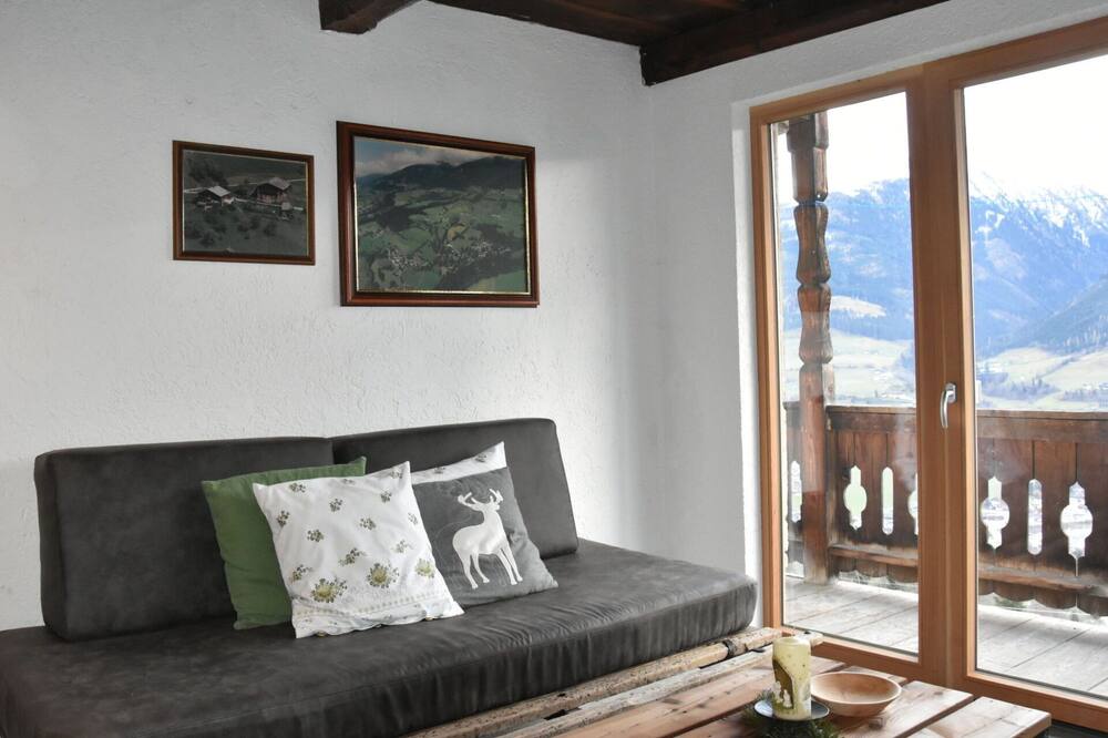 Stunning villa for 5 people with WIFI, TV, balcony and panoramic view