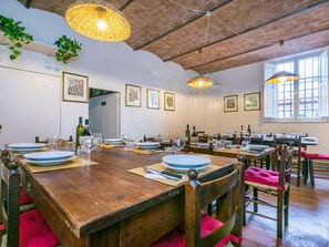 Dining - Wonderful private villa for 33 guests with private pool, WIFI, TV, patio and pets allowed (San Miniato)