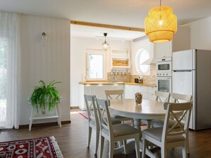 Dining - Beautiful private villa for 8 guests with WIFI, A/C, TV and terrace (Balatonfüred)