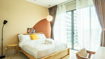 Blackout curtains, soundproofing, iron/ironing board, free WiFi