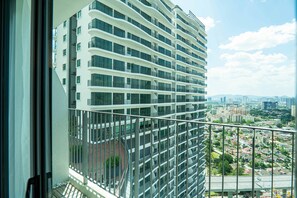 Deluxe Apartment, 1 Queen Bed, Non Smoking, City View | Terrace/patio