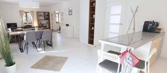 Country House / Farm House i Prag med 3 sovrum som kan rymma 6