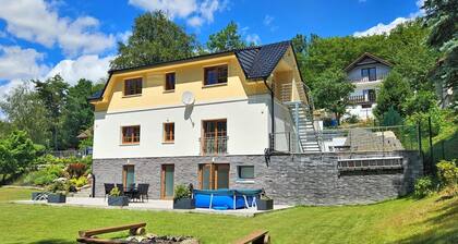 Beautiful private villa for 6 people with private pool, WIFI, TV, terrace and pets allowed