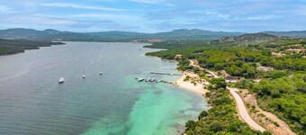 Wonderful private villa for 7 people with WIFI, TV, terrace, pets allowed and parking