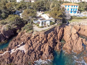 Exterior - Stunning private villa for 8 guests with WIFI, A/C, TV and terrace (Saint-raphaël)