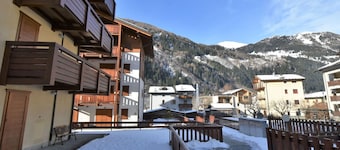 Nice apartment for 4 guests with WIFI, TV, terrace and pets allowed