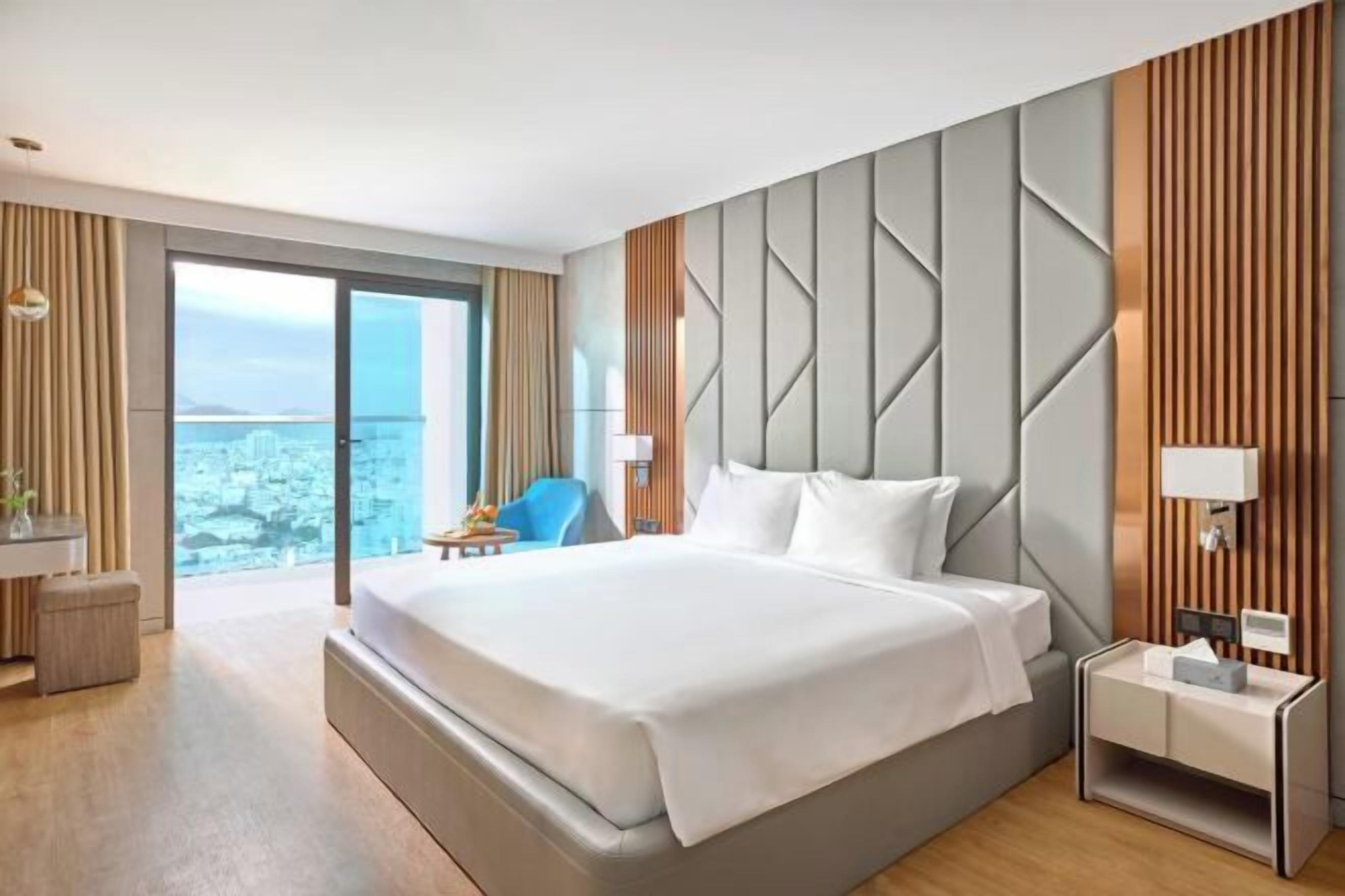 Down duvets, minibar, in-room safe, individually decorated