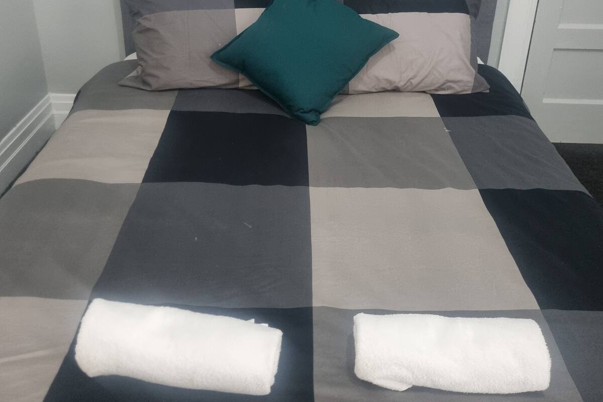 Wifi gratis y ropa de cama 