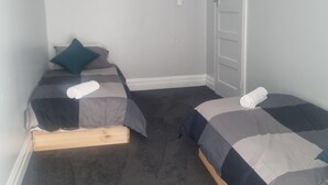 Habitación familiar con 2 camas individuales