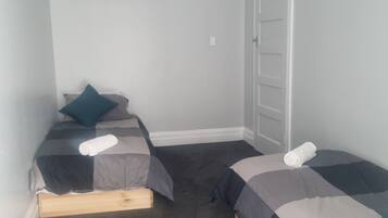 Family Twin Room | Free WiFi, bed sheets